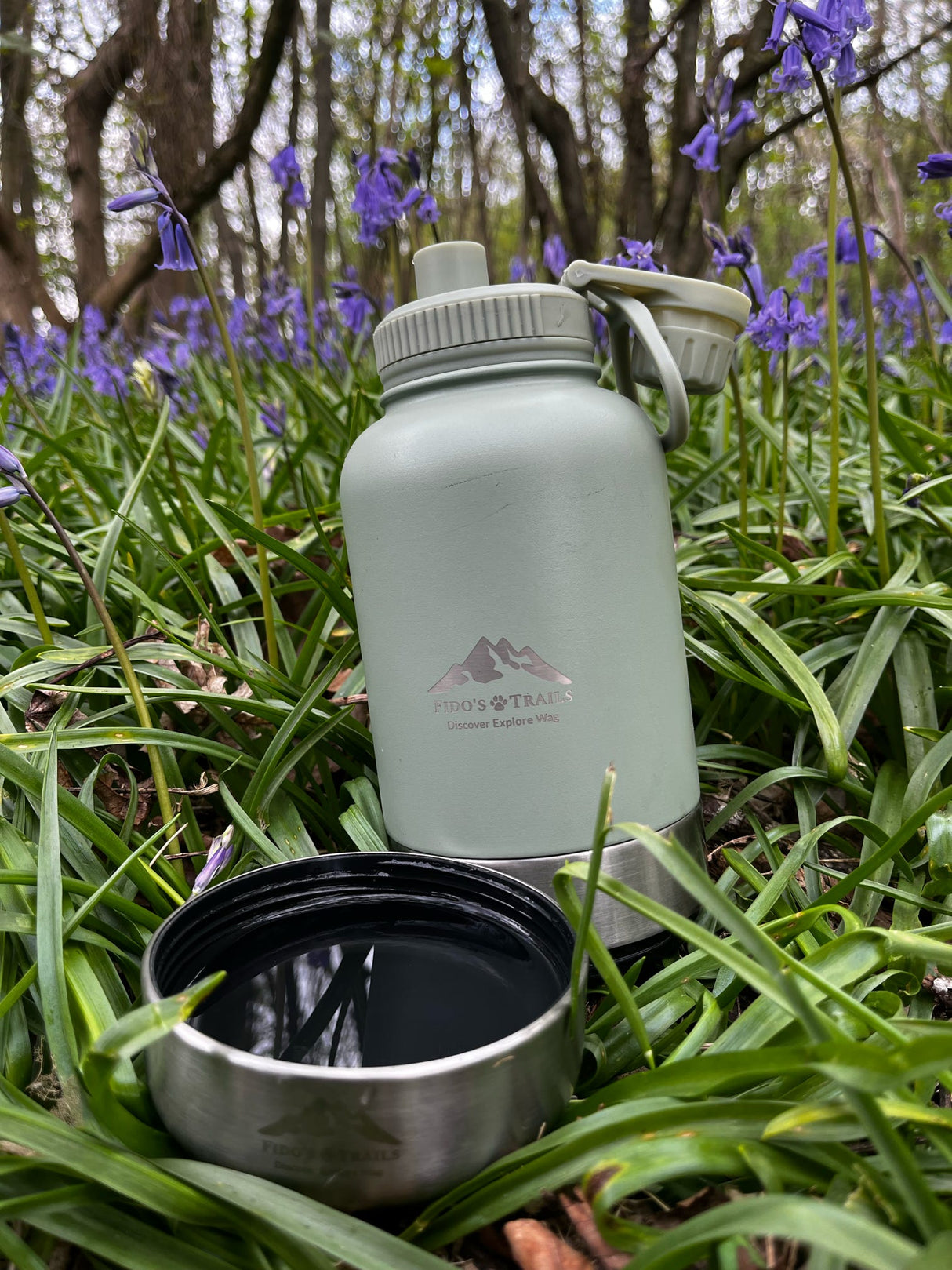 Fido's Trails 3-in-1 Water Bottle with Detachable Bowls – For Dogs & Owners, 1 Litre Sage