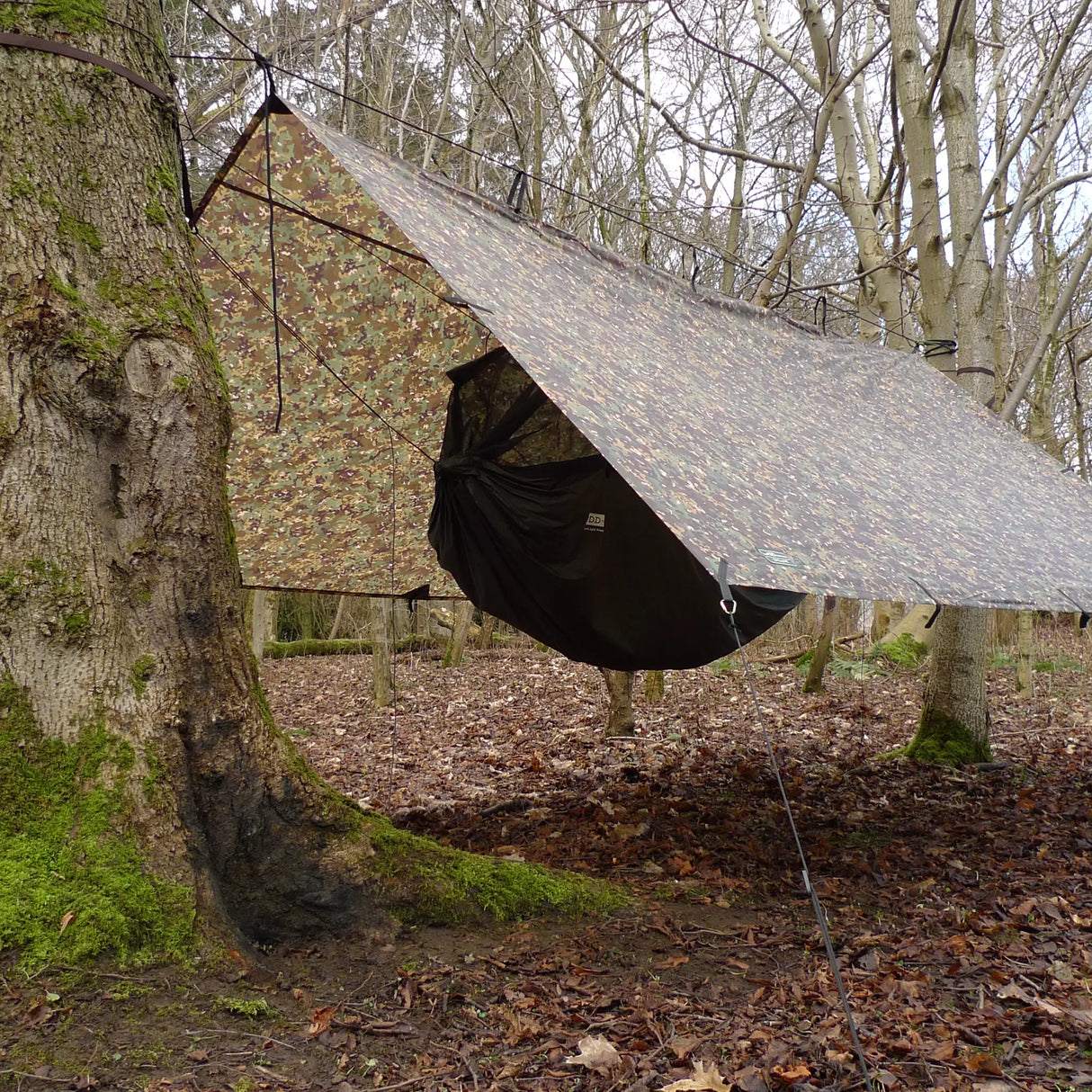 DD Tarp 3.5x3.5 in MC Camo for outdoors