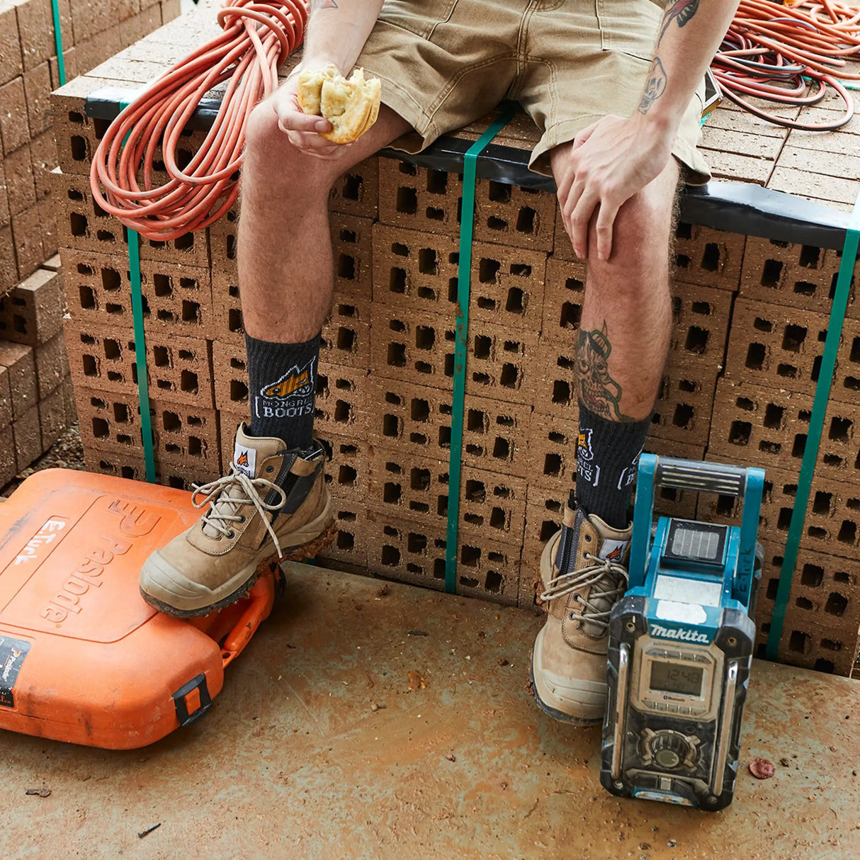 Mongrel 461 Side Zip Safety Boots with Scuff Cap - Stone