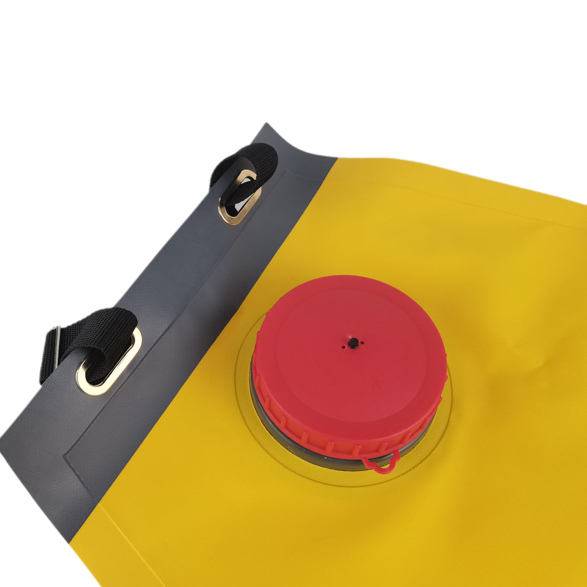 Red screw cap on the 100 mm filler opening of the Bush Fire Aqua Backpack