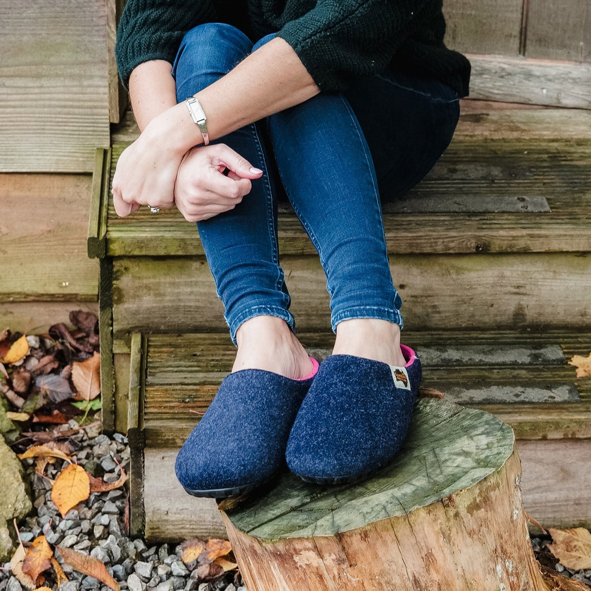 Gumbies Outback Slippers - Women's Navy & Pink alternate view 2