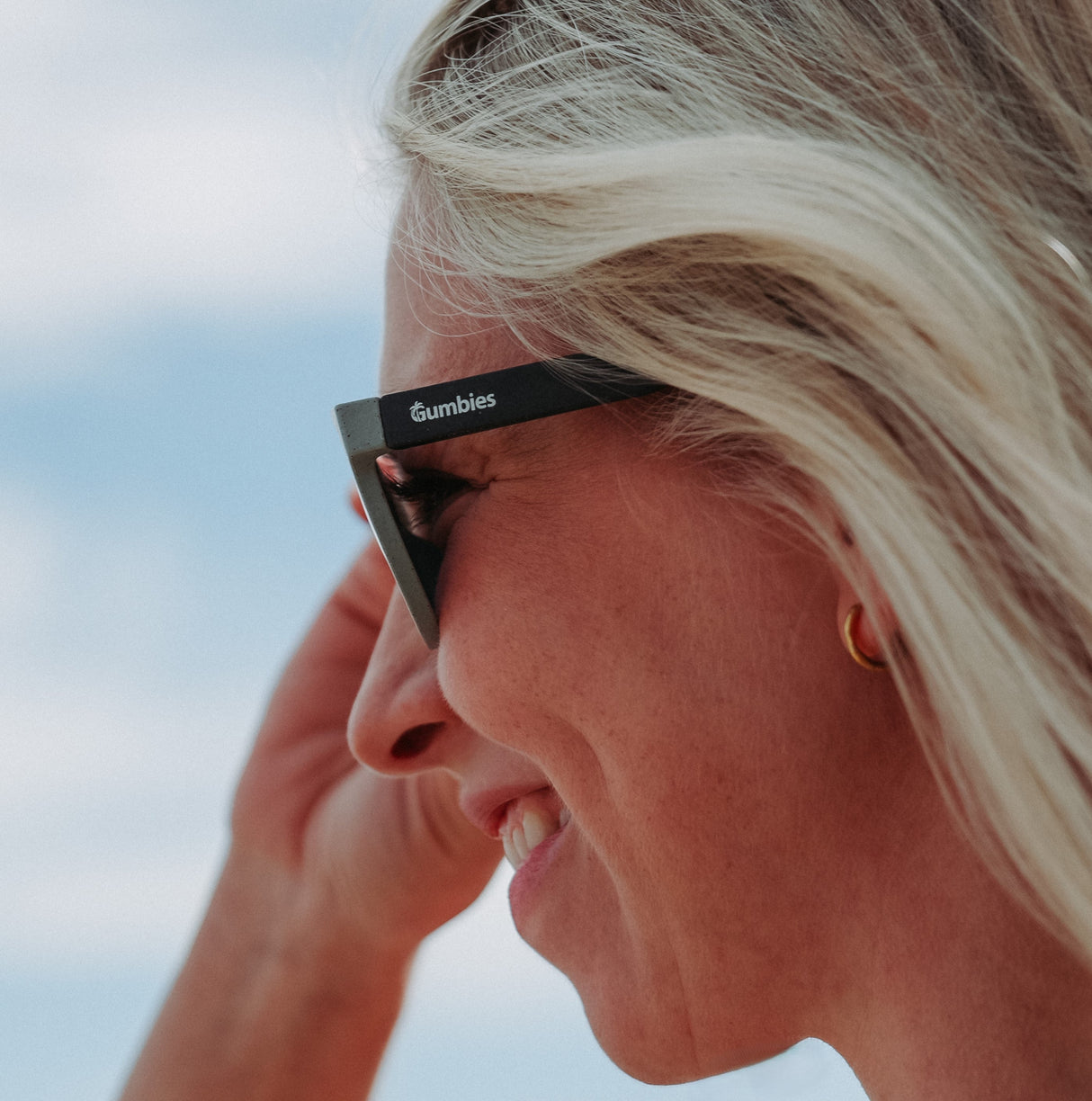 Gumbies Cradle Sunglasses - Mist / Shadow alternate view 3