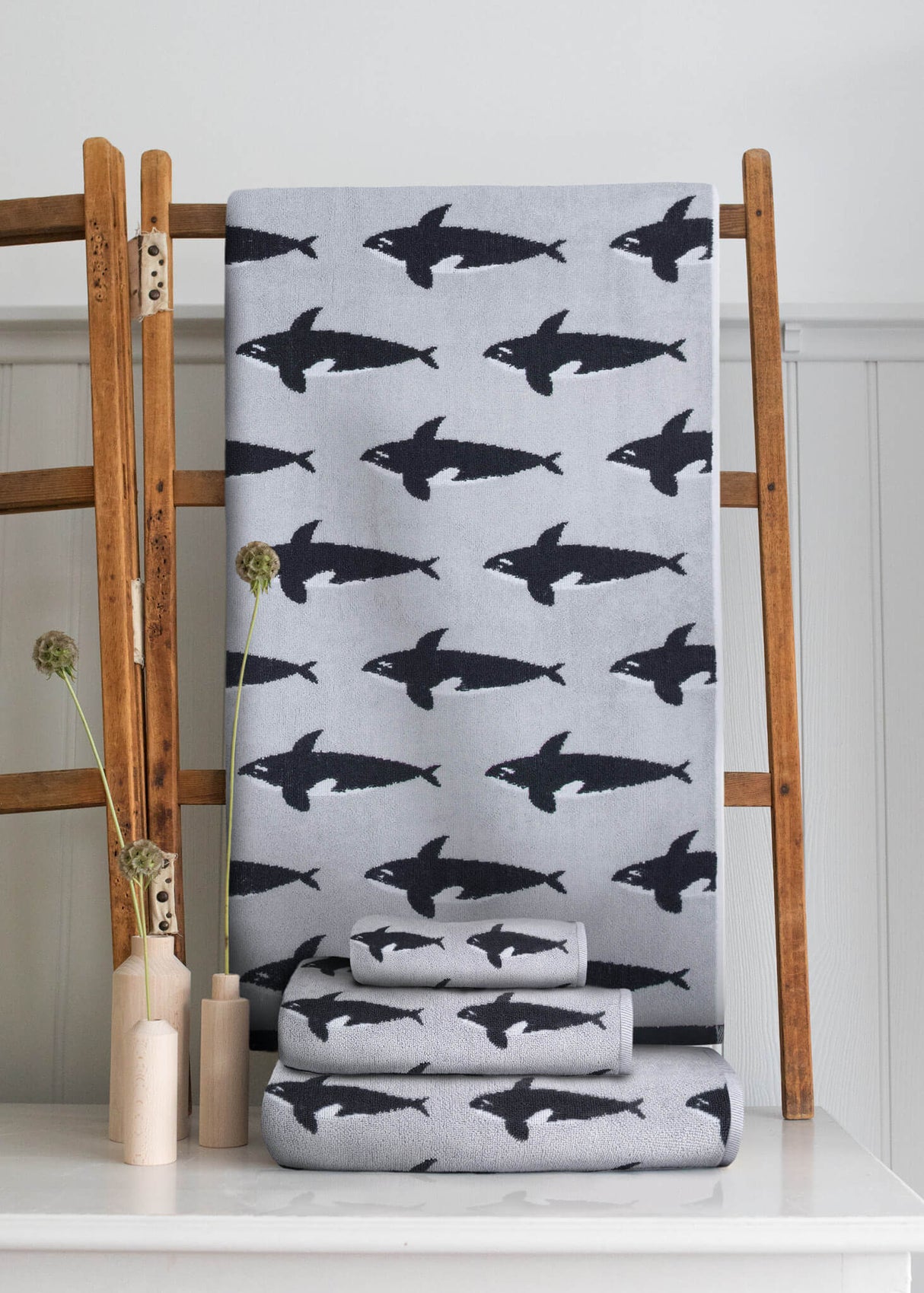 Anorak Orca Organic Cotton Towel - Pale grey and charcoal bathroom styling