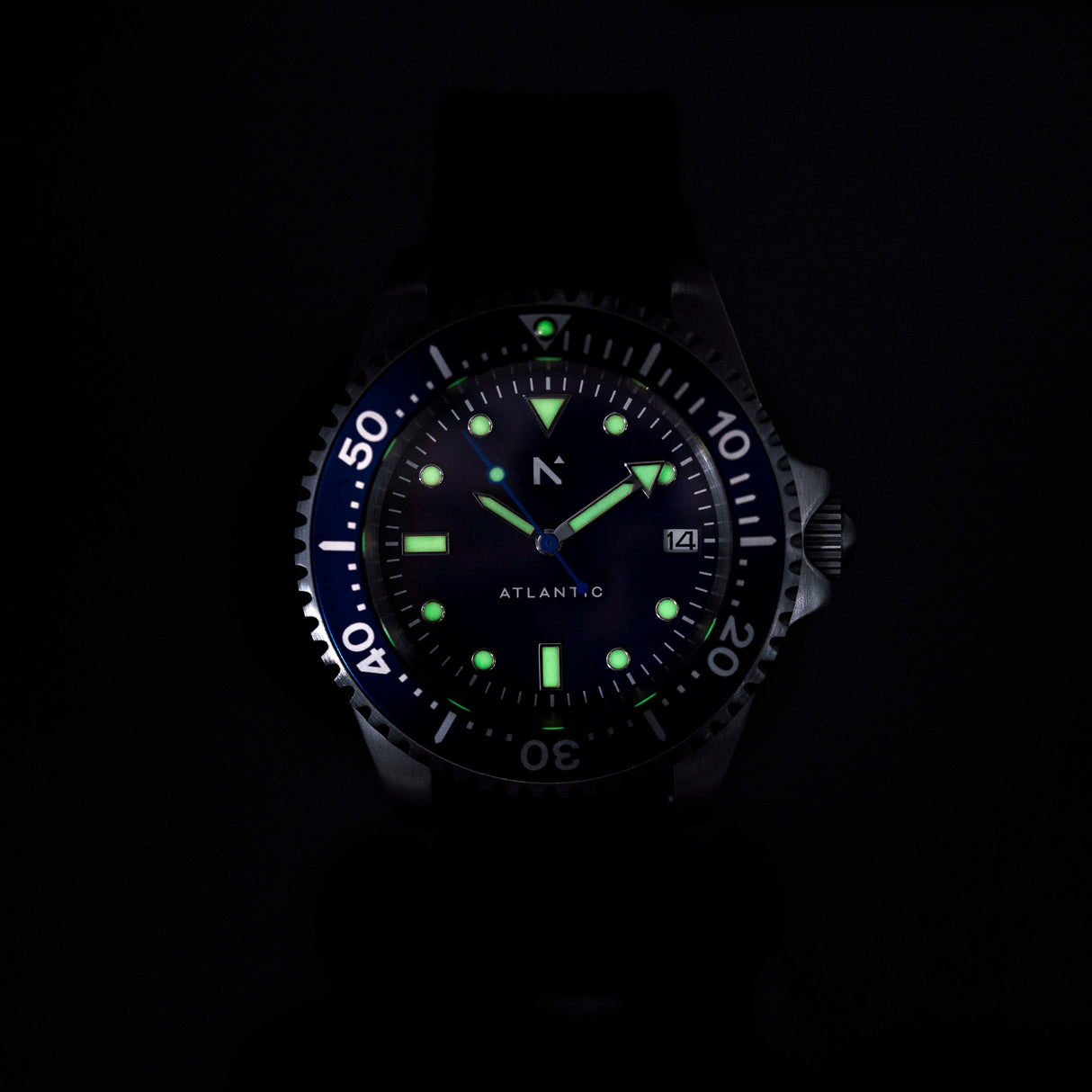 Rotate North Atlantic Dive Watch (40mm) - Deep Night Rubber Strap
