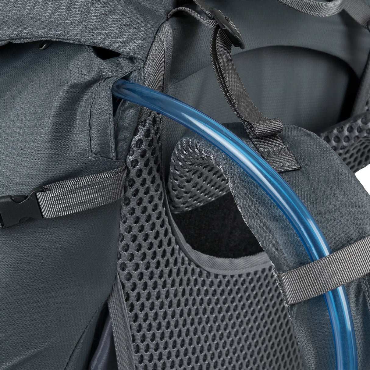 Highlander Ben Nevis Rucksack 65L in grey - close up of hydration