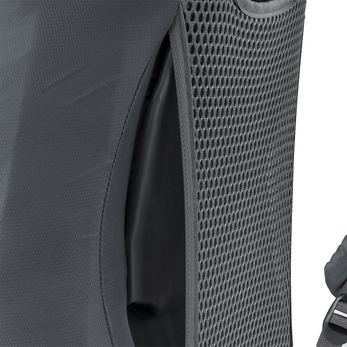 Highlander Ben Nevis Rucksack 65L in grey - close up of airmesh back