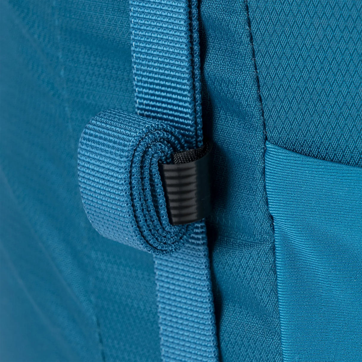 Highlander Ben Nevis Rucksack 52L in petrol blue close up of webbing strap