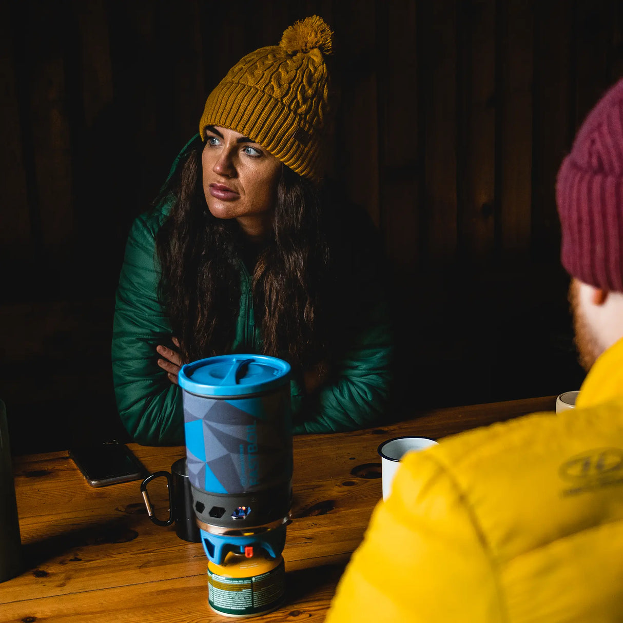 Highlander Blade Fastboil 3 Camping Gas Stove 1.1L in blue lifestyle for camping