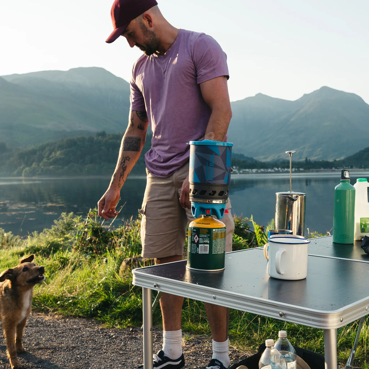 Highlander Blade Fastboil 3 Camping Gas Stove 1.1L in blue lifestyle for camping