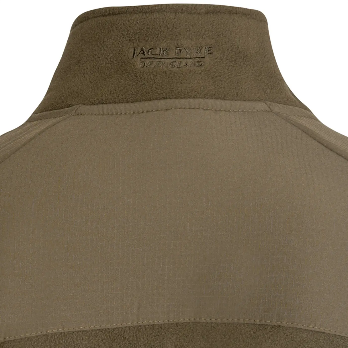 Jack Pyke Bleasdale Half Zip Fleece Top in Dark Olive Green close up of the collar