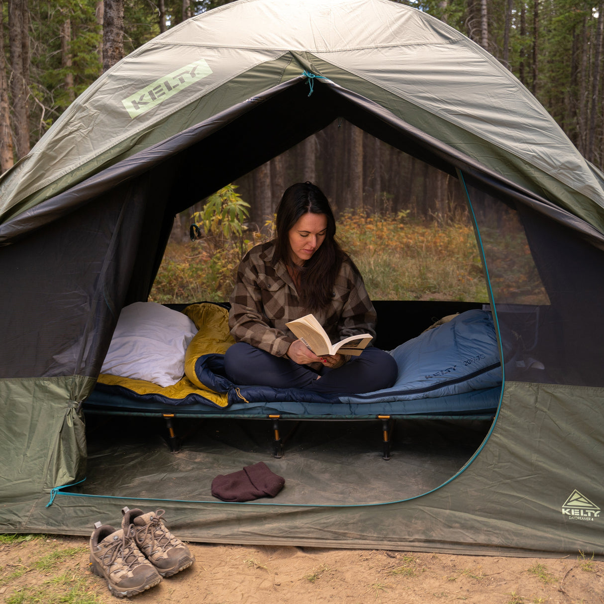 Kelty Daydreamer 4P Blackout Tent alternate view 2