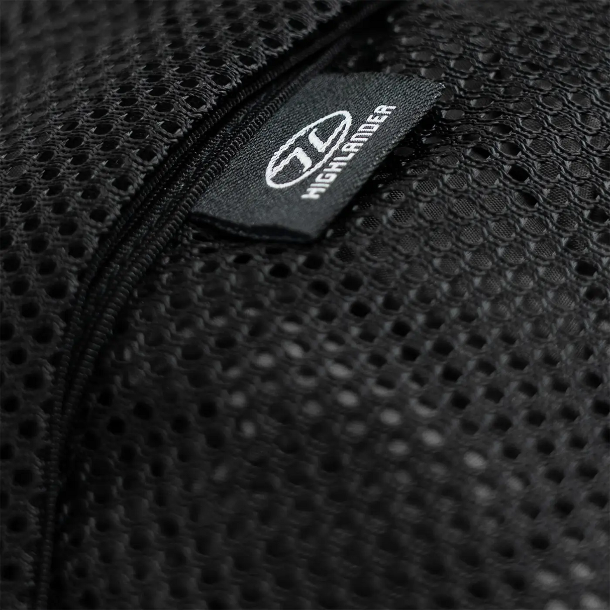 Highlander Duck's Back Rucksack Cover Black Close Up | Task Outdoor