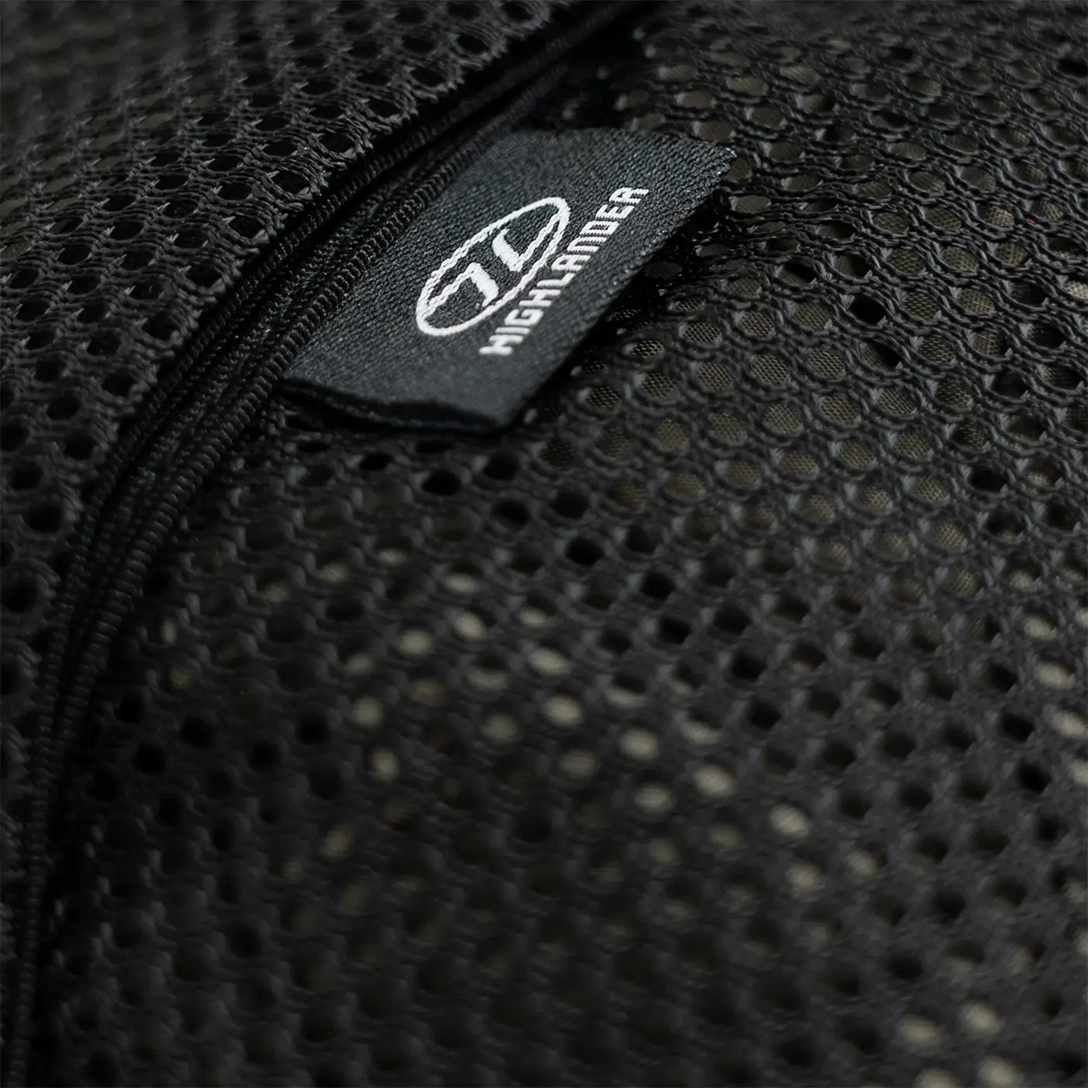 Highlander Duck's Back Rucksack Cover Ranger Green Close Up | Task Outdoor