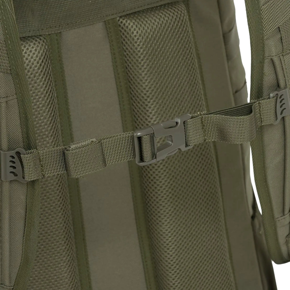Highlander Eagle 3 Rucksack chest strap in ranger green