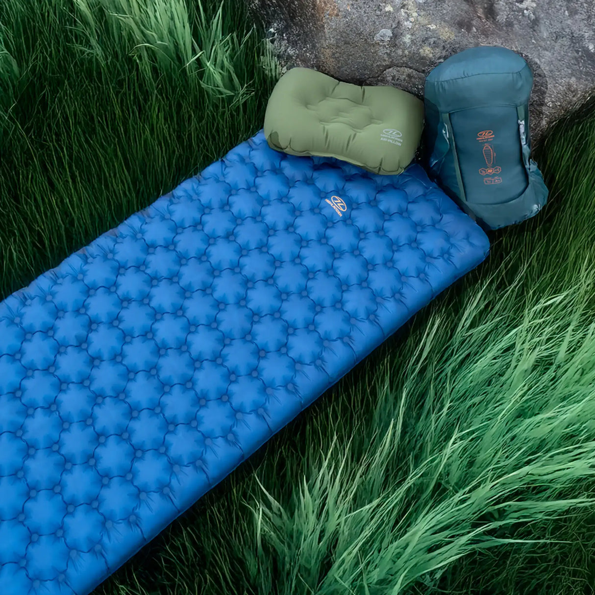 Highlander Nap-Pak Arctic R11 Inflatable Sleeping Mat in deep blue for camping, hiking