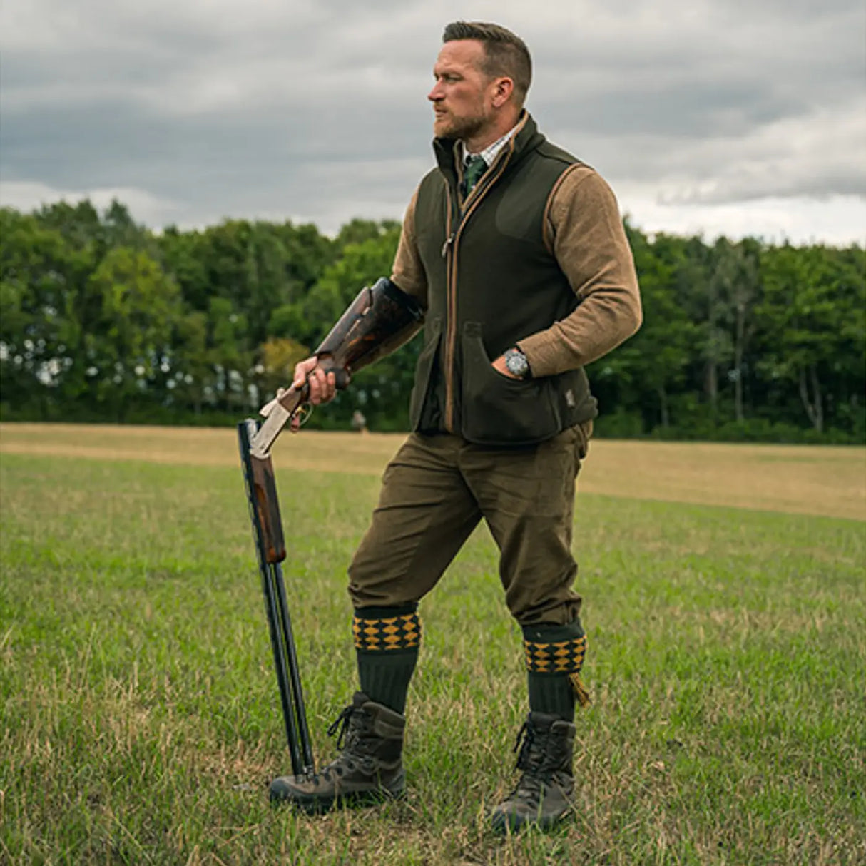 Jack Pyke Shooters Fleece Gilet Dark Olive Lifestyle | Task Outdoor