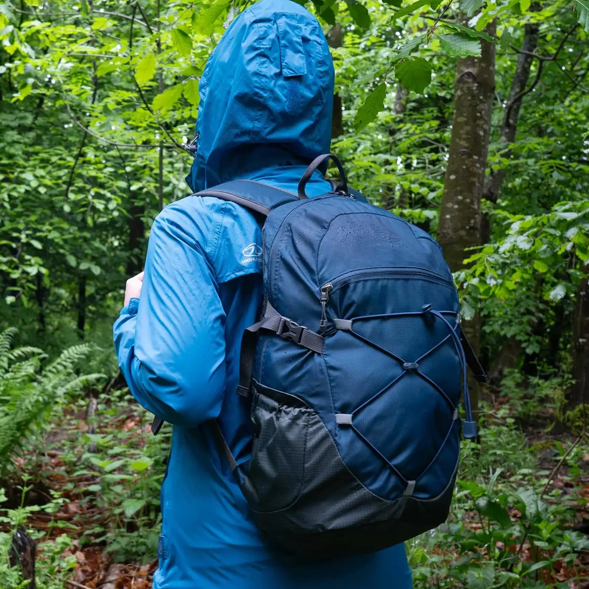 Highlander Venture 20L Rucksack Lifestyle | Task Outdoor