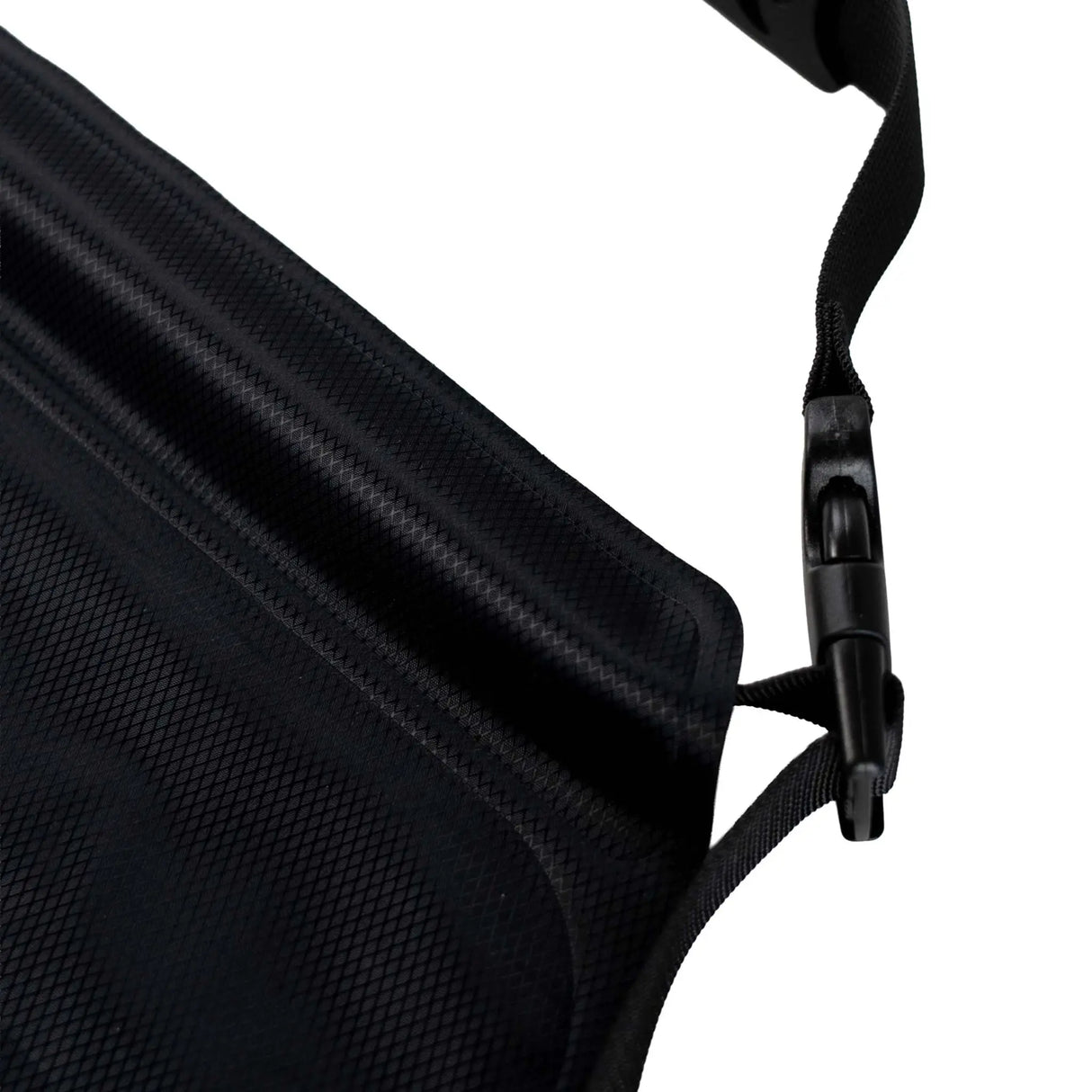 Highlander Wild Rinse Camping Solar Shower 15L on white background