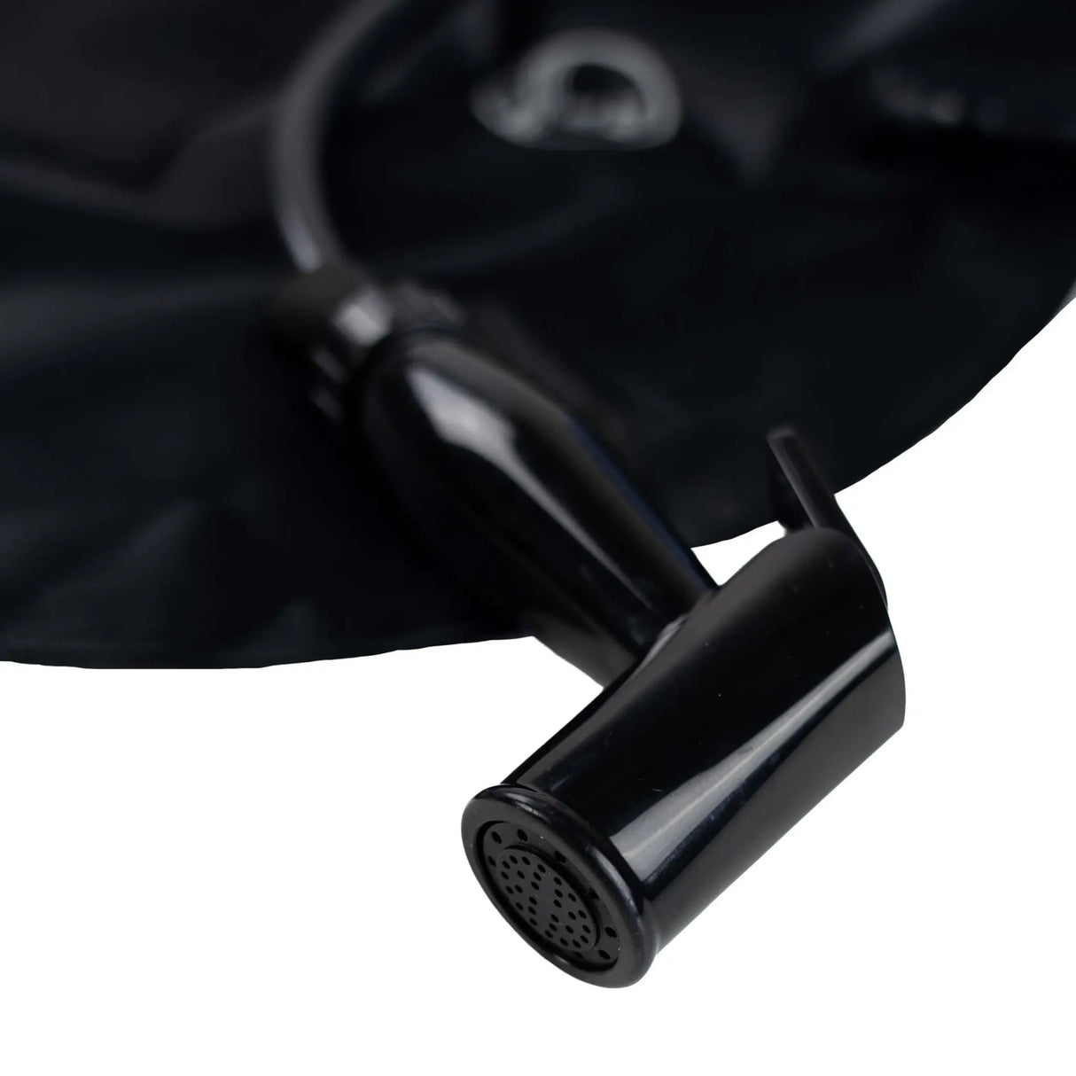 Highlander Wild Rinse Camping Solar Shower 15L on white background