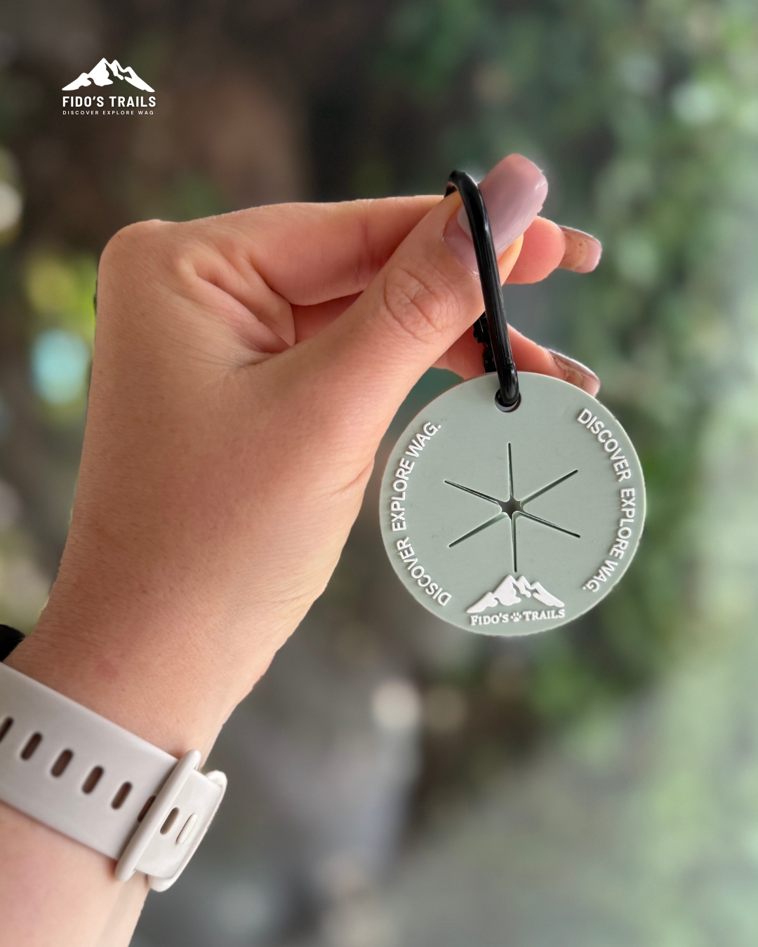 Fido's Trails Poo Bag Tag | Hands-Free Clip - Sage