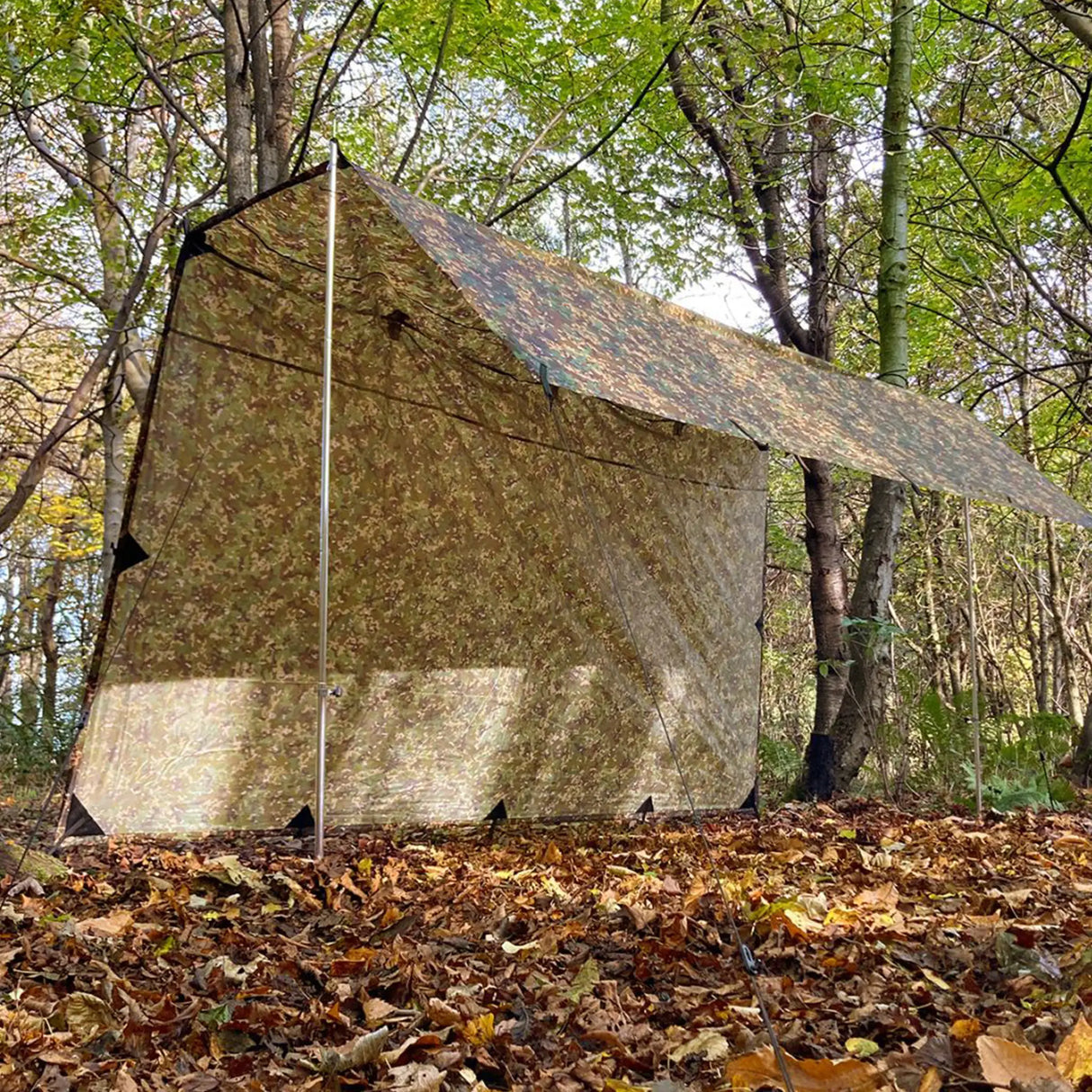 DD Tarp 3.5x3.5 in MC Camo for camping