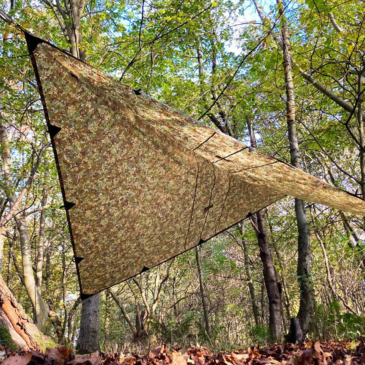 DD Tarp 3.5x3.5 in MC Camo for camping