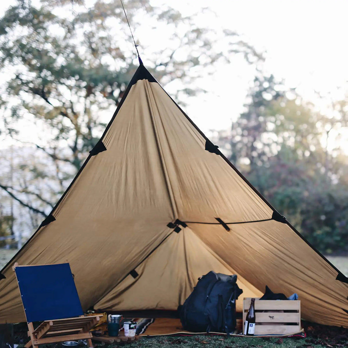 DD Tarp 3x3m in coyote brown in the outdoors camping