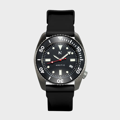 Rotate North Arctic 500m Dive Watch (43mm) in Pitch Black from the front on white background