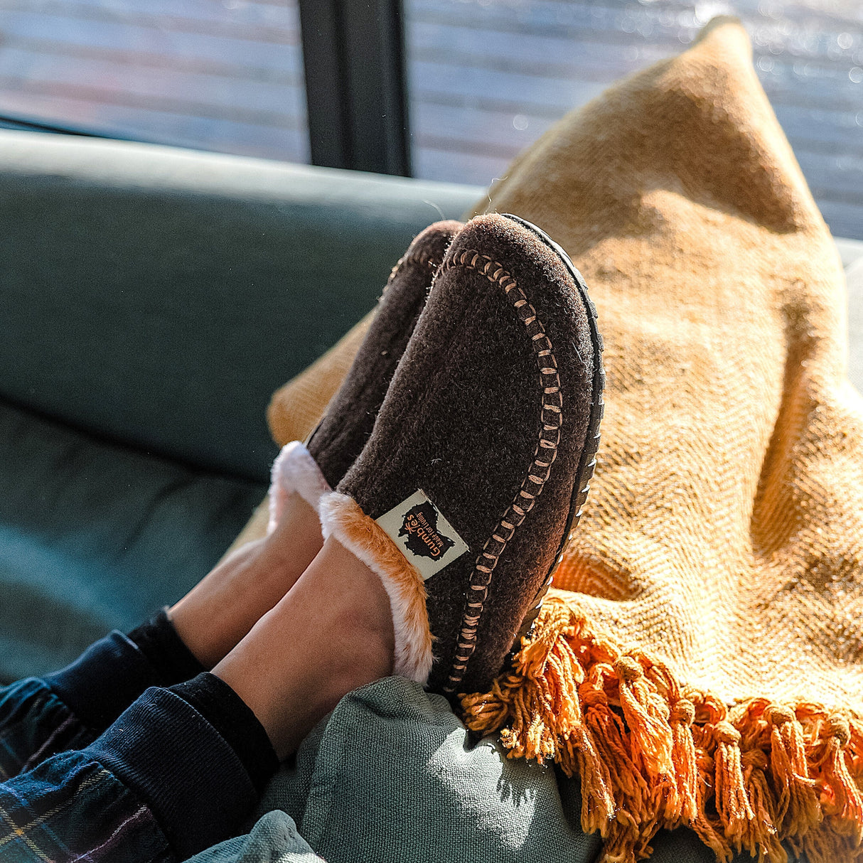 Gumbies Ossa Low Slippers - Women's Chocolate & Cream alternate view 2
