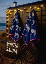 Anorak Snow Leopards Organic Cotton Towel - Bright blue winter sauna use