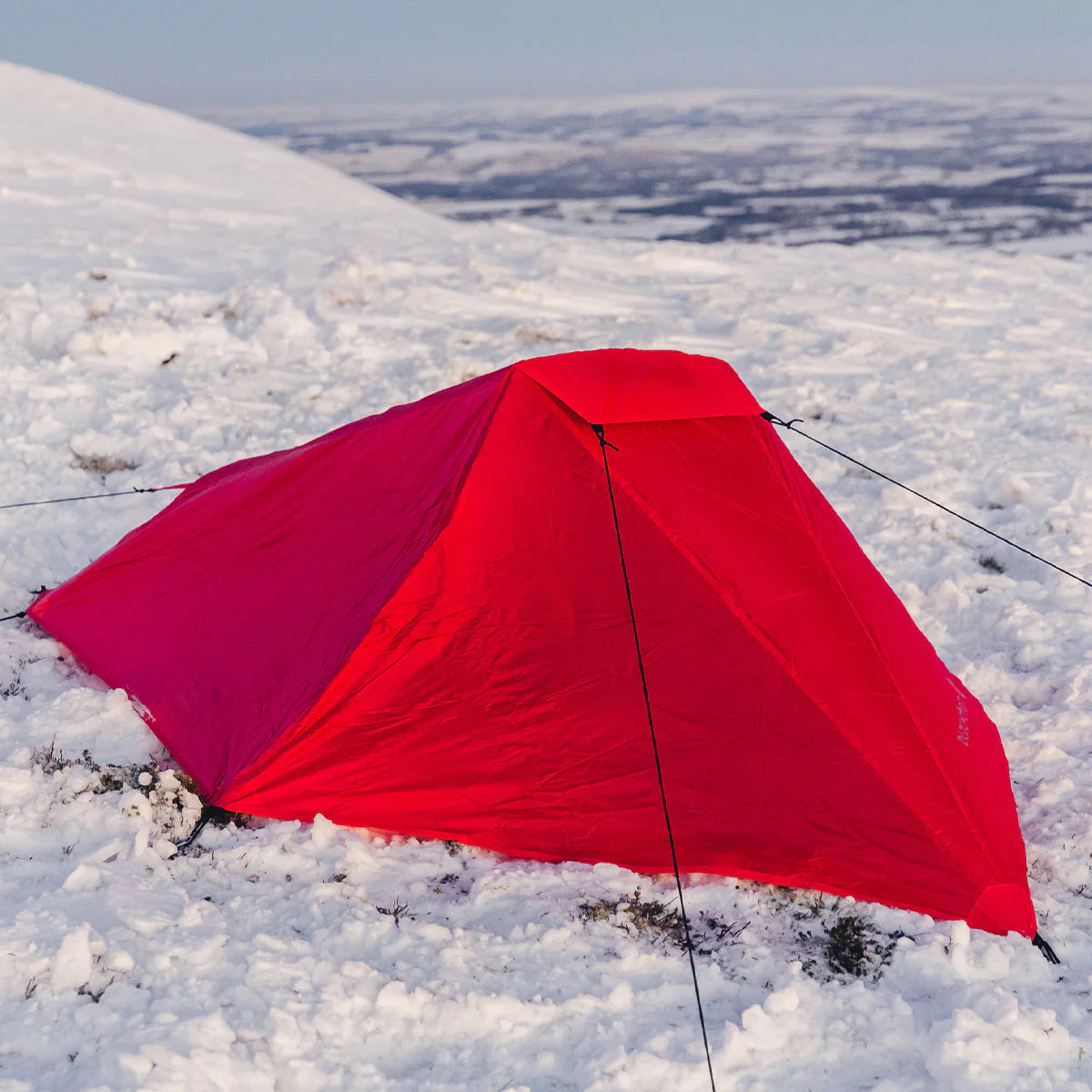 Highlander Blackthorn 1 Tent: One-Person Lightweight Backpacking Shelter