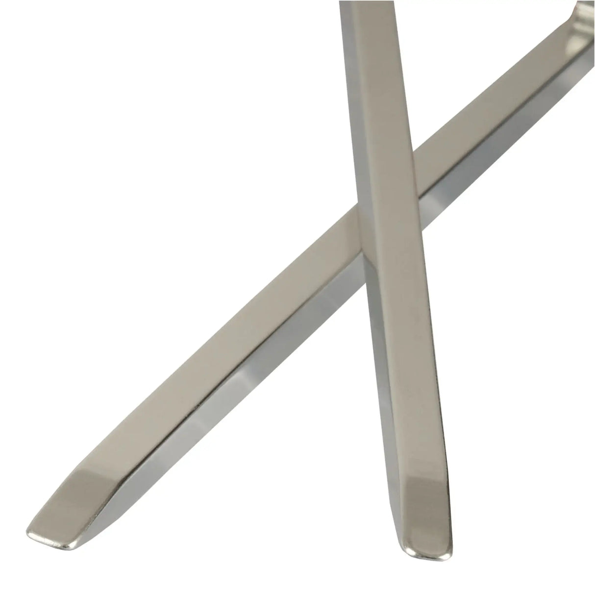 Highlander Dart Aluminium Tent Pegs - 16cm/6" - Pack of 5 - close up of tips
