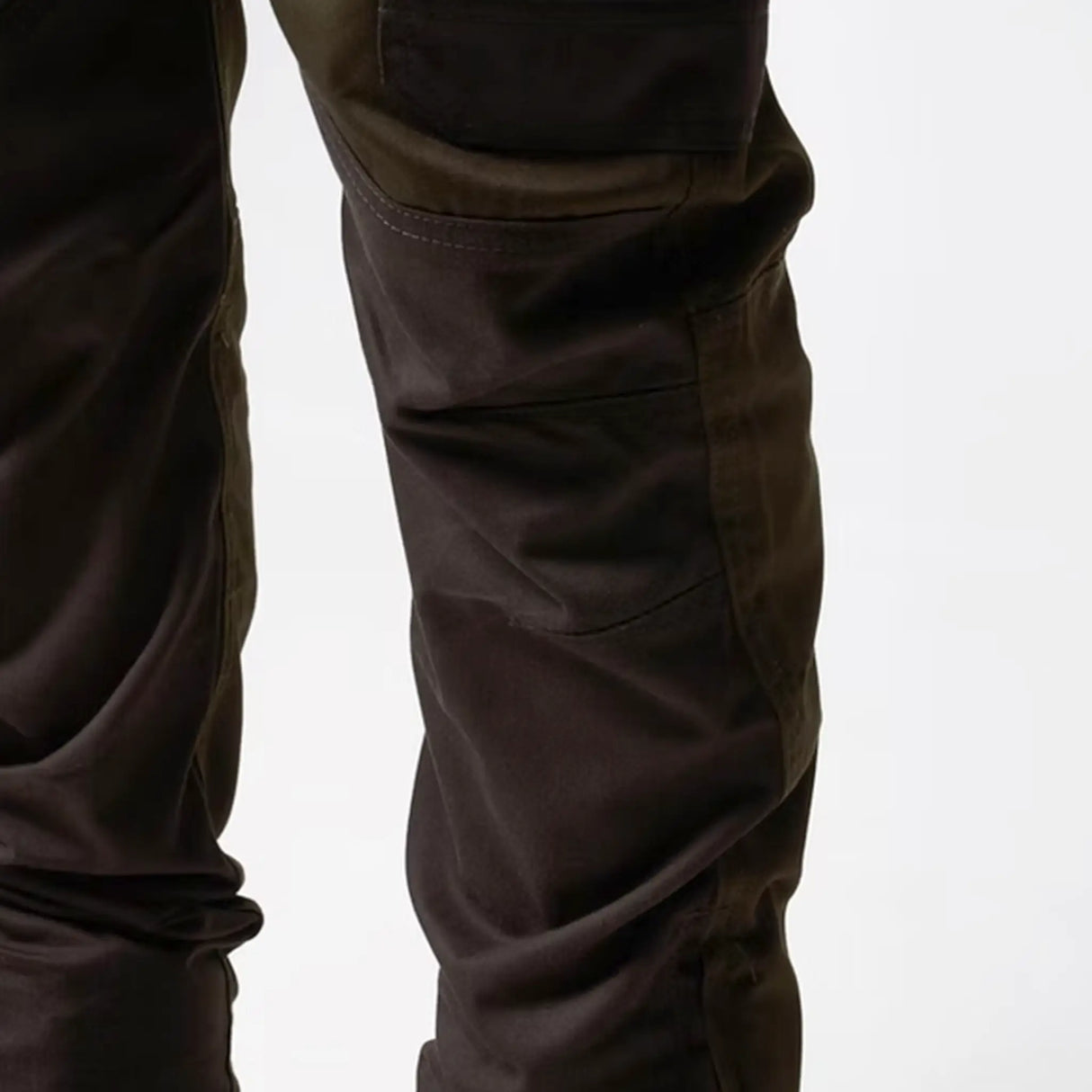 Jack Pyke Fieldman Trousers close up of reinforced knee