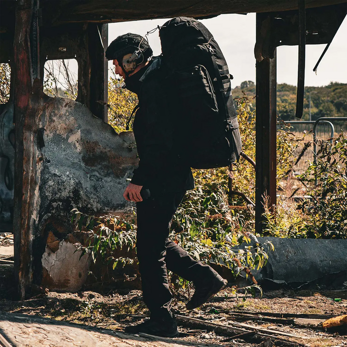 Highlander Forces Elite 88 Rucksack 88L in black for military, travel and hiking