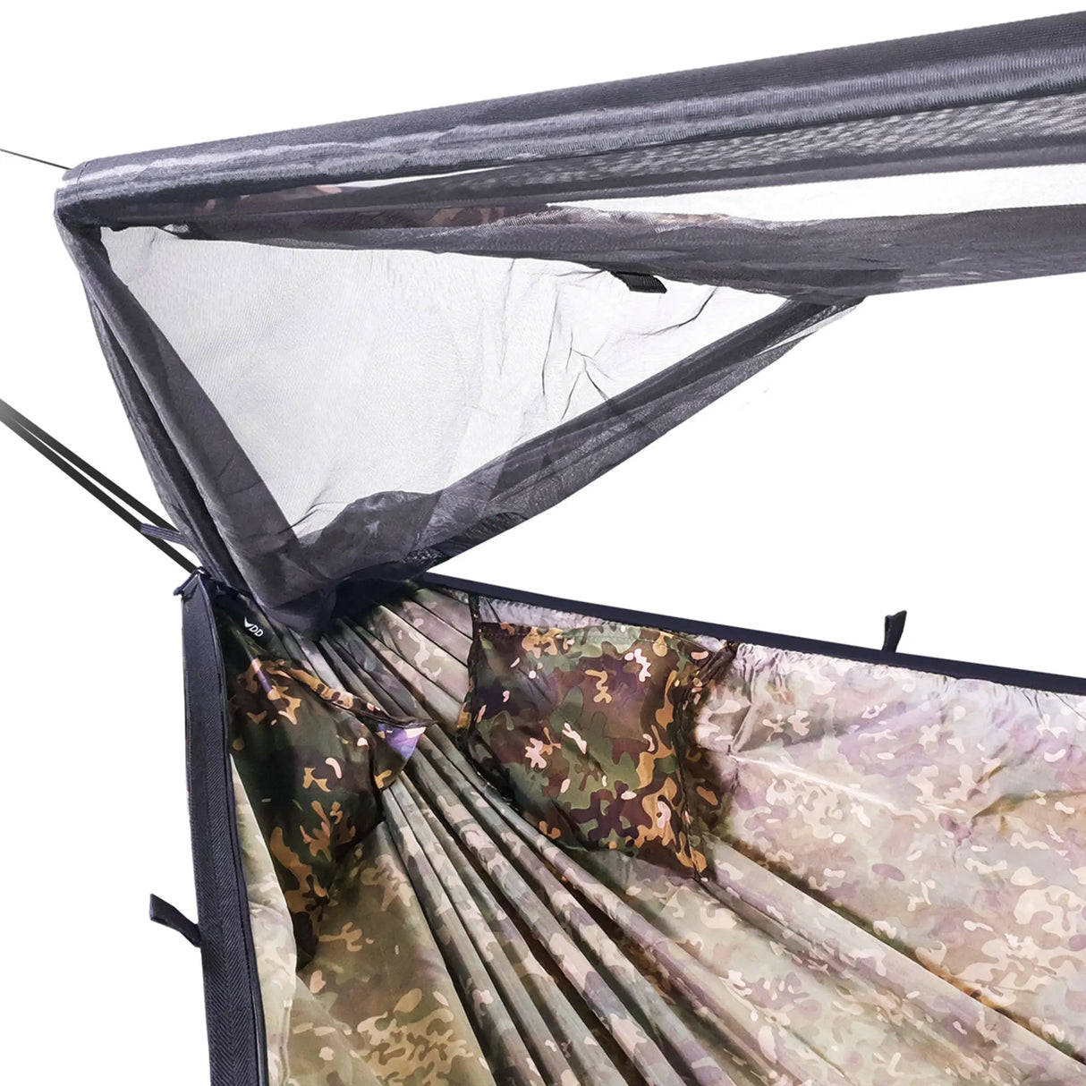 DD Frontline Hammock in MC camo for camping