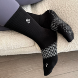 hipSwan Flow Crew Grip Socks
