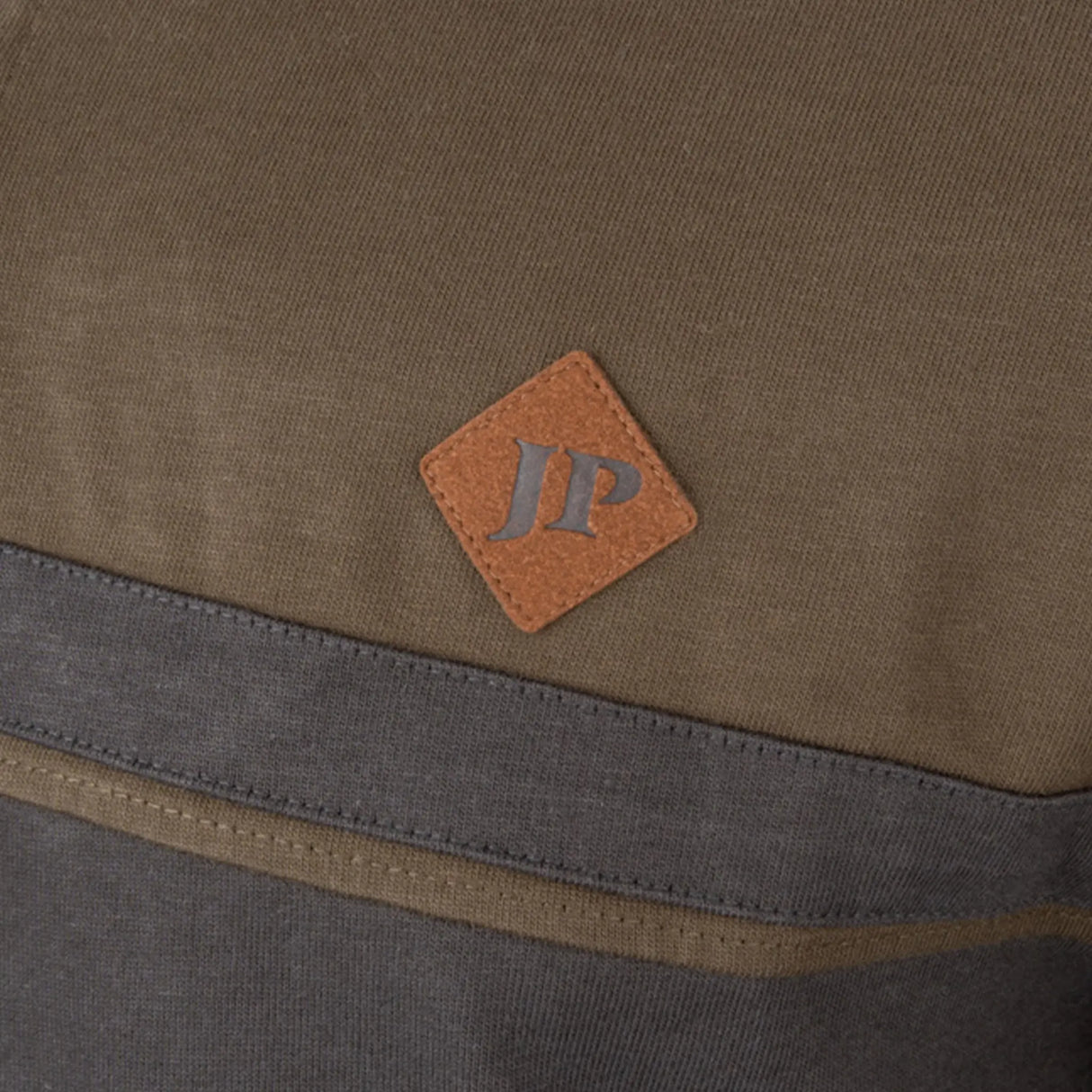 Jack Pyke Half Zip Contrast Sweatshirt in green close up of logo on chest