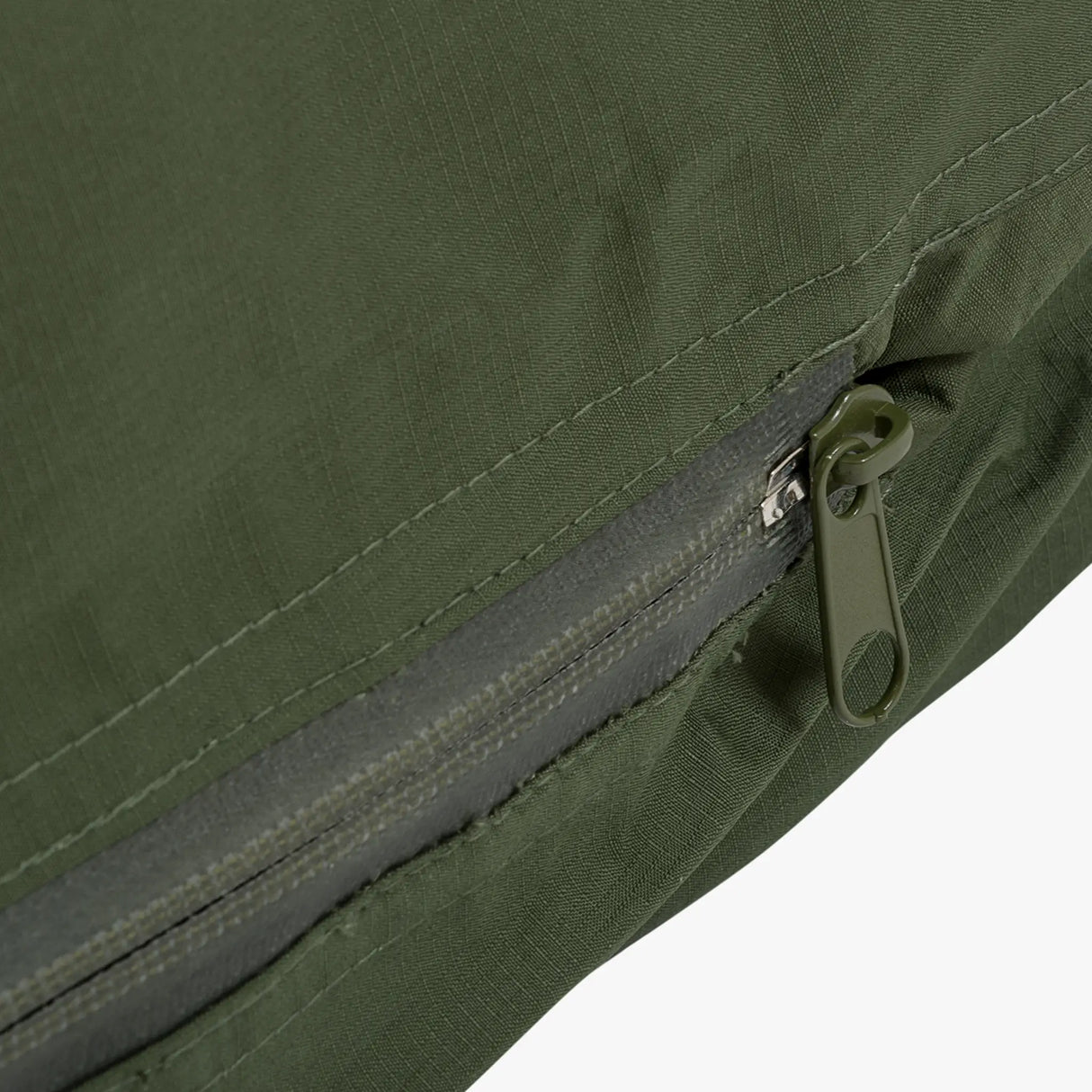 Highlander Hawk Waterproof Bivvy Bag - close up of the zip closure
