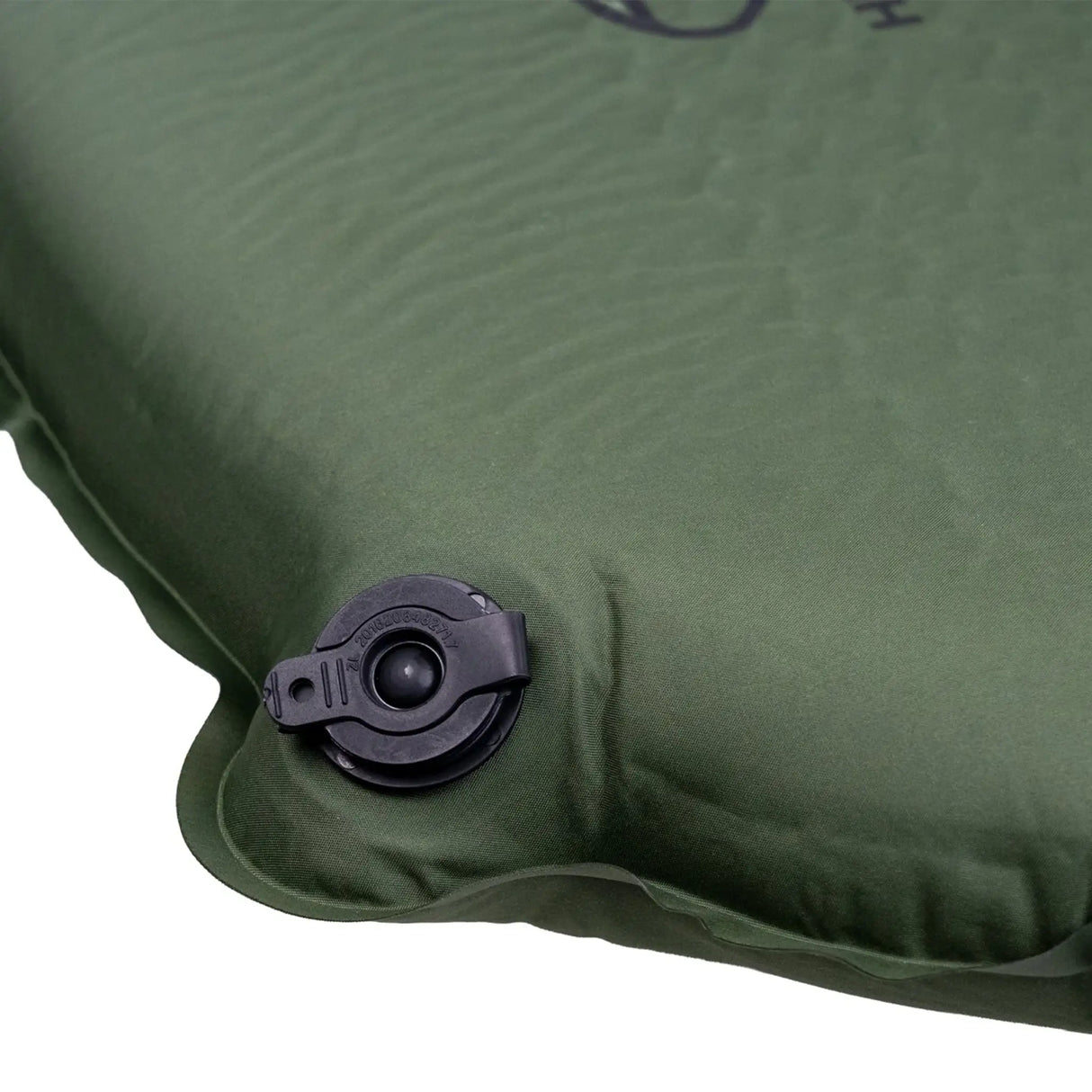 Highlander Self-Inflating Kip Sleeping Mat 50mm in olive green close up of closed valve