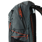 Highlander Kynetik Rucksack 20L in Black - close-up of the zip pullers, bungee cord and hydration port