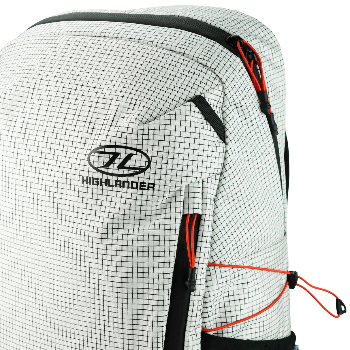 Highlander Kynetik Rucksack 20L in White - close-up of the Highlander logo, front zip and orange bungee cord