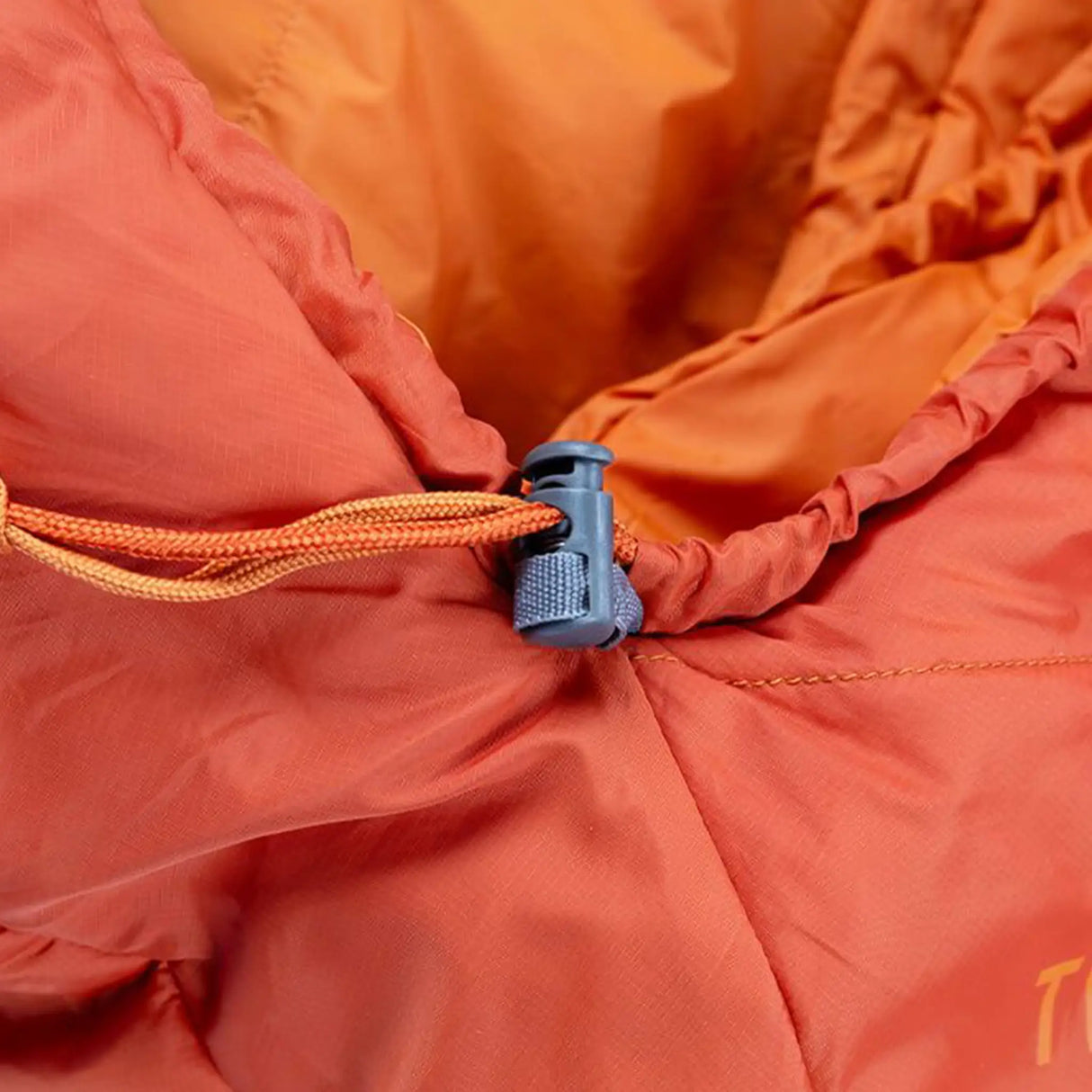 Vango Mantis 400 Sleeping Bag close up of drawcord