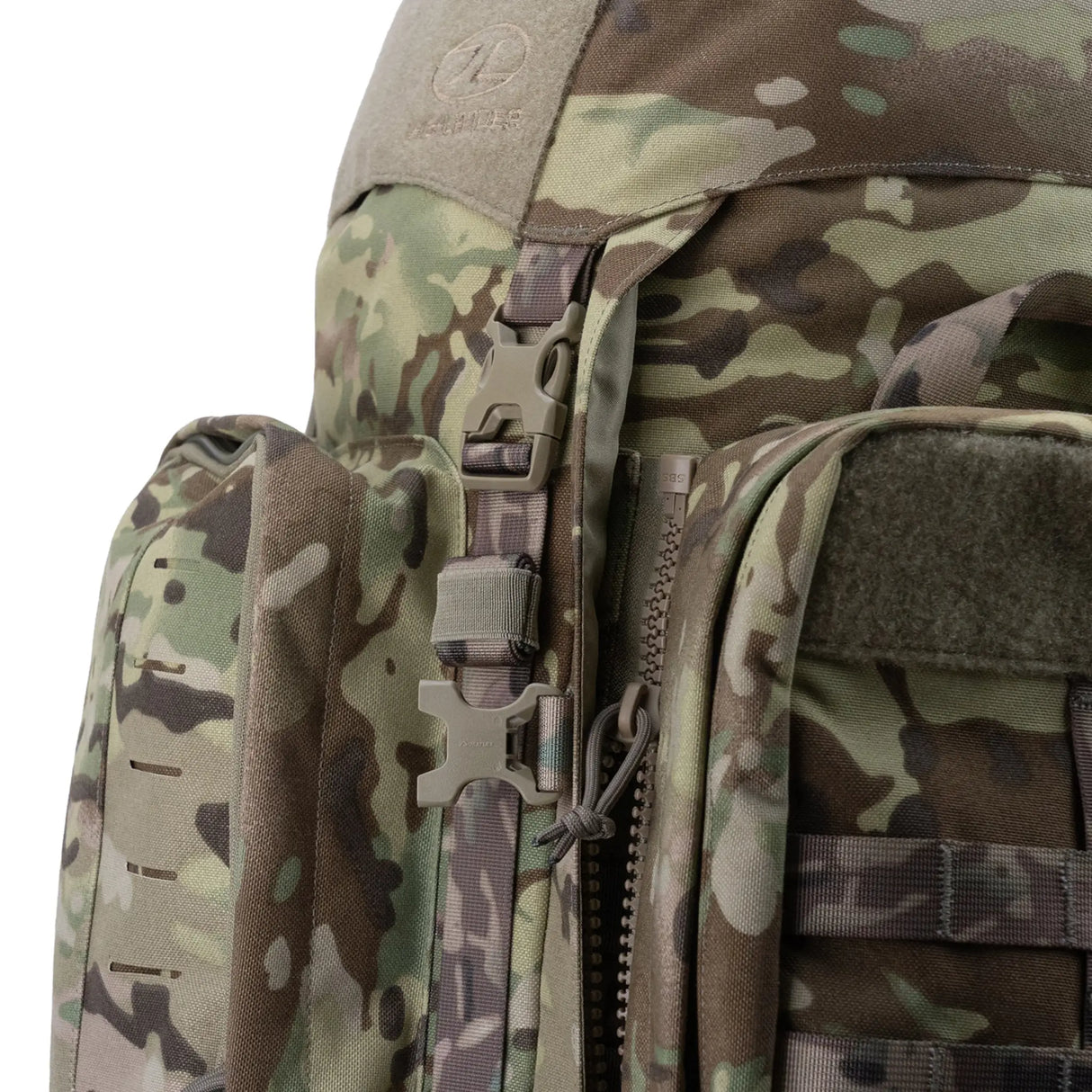 Highlander Pinnacle Rucksack 70L in hmtc camo close up of zip on white background