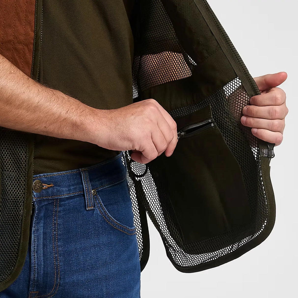 Jack Pyke Sporting Skeet Vest in Green close up of internal zip pocket